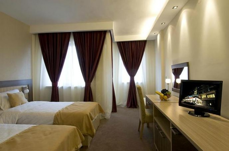 Tami Residence 7