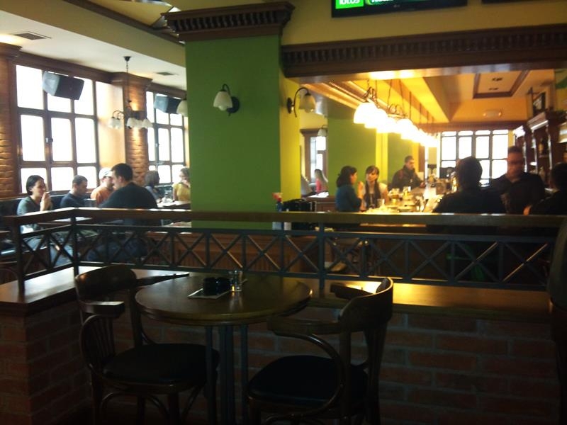 Irish Pub Crazy Horse 3