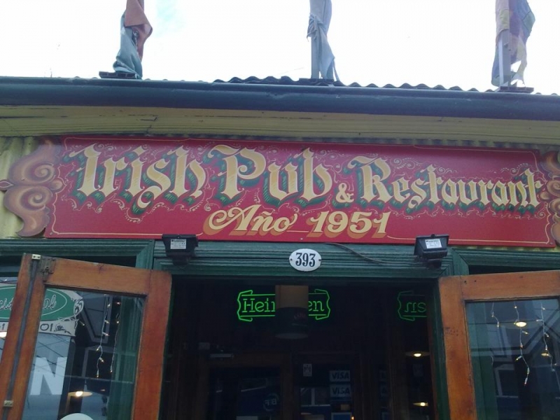 Irish Pub Crazy Horse 4