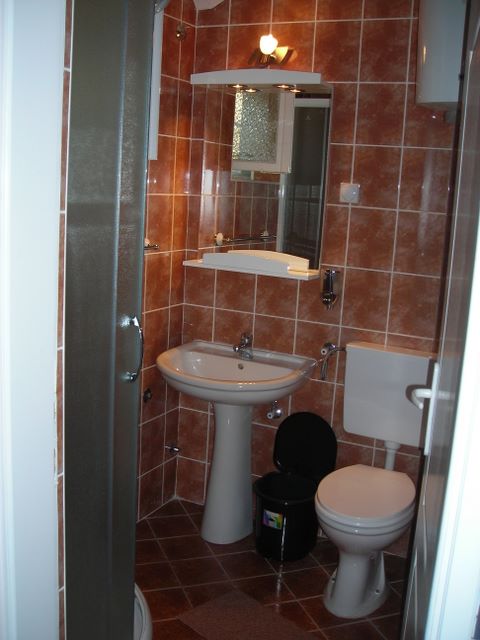 Hostel 011 2