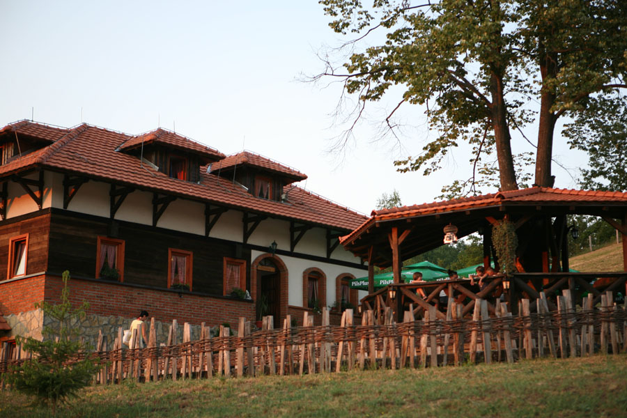 Turističko rekreativni centar Momčilo Čeković 16