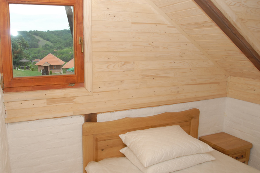 Turističko rekreativni centar Momčilo Čeković 13