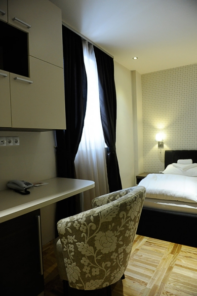 Kraljevi čardaci 18