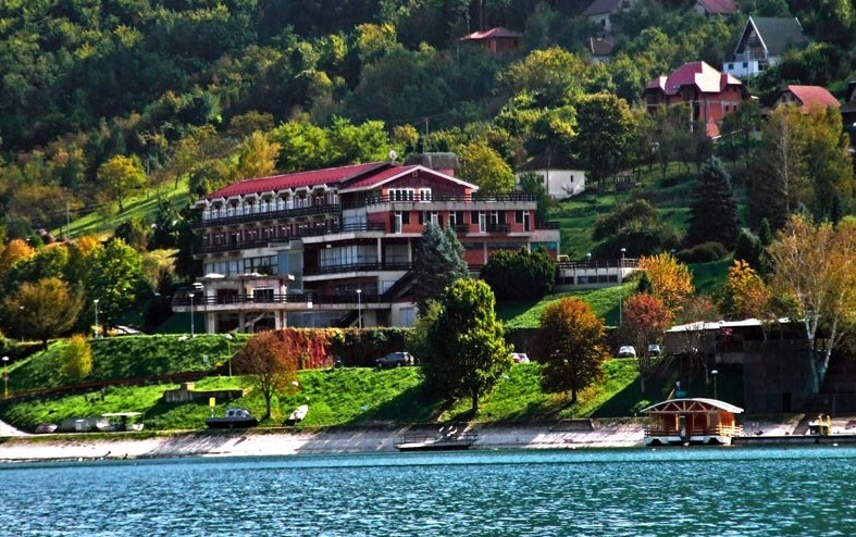 Jezero 2