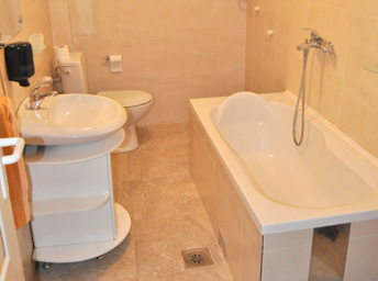 Majesty Apartments 20