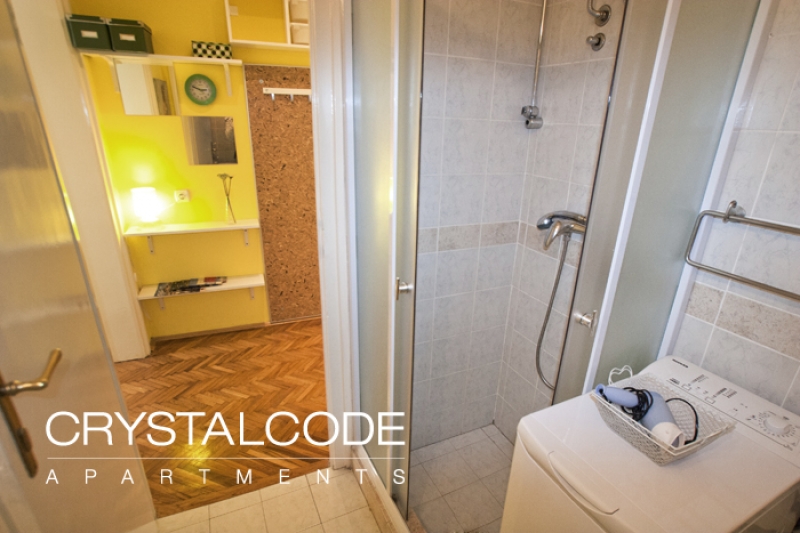 Green Crystal Code 8