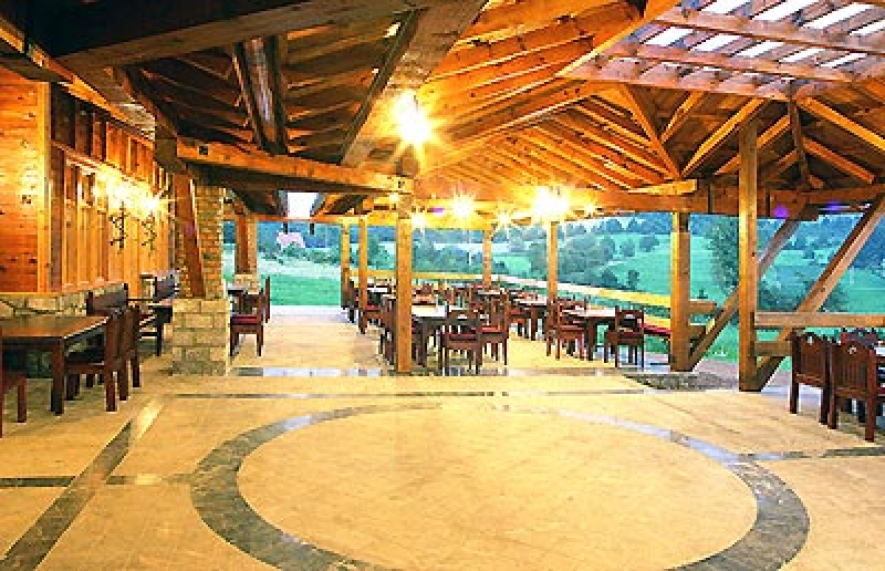 Nacionalna kuća Bajo 4