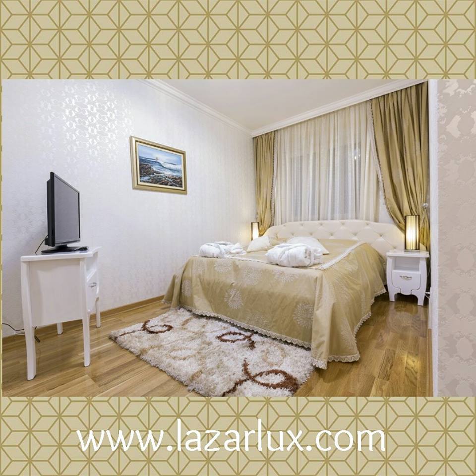 Lazar Lux 14